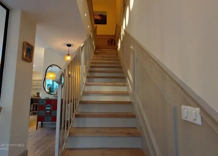 Living Cap D'antibes * אנטיב